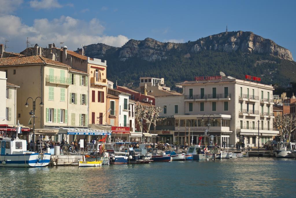 Les Barques, Vue Splendide Sur Le Port De Cassis Apartment Стая снимка